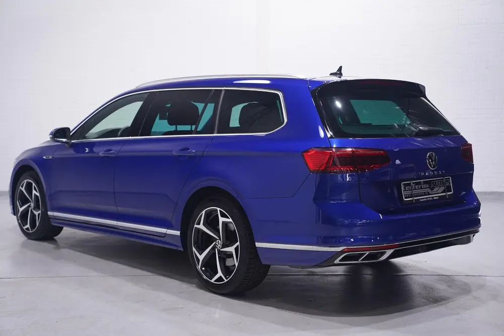 Volkswagen Passat Variant 1.5 TSI R-Line Business + NAP IQ.L uit 2022, foto 12