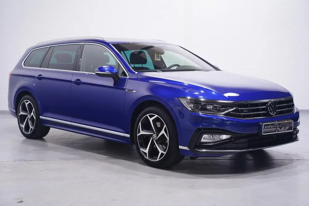 Volkswagen Passat Variant 1.5 TSI R-Line Business + NAP IQ.L uit 2022, foto 3