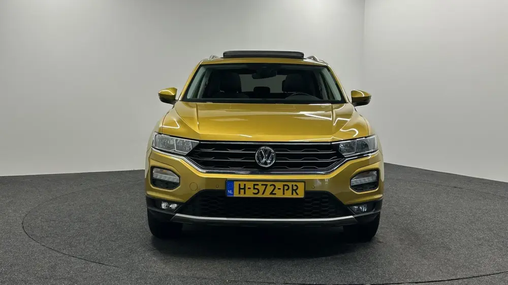 Volkswagen T-Roc 1.0 TSI Style Business PANO LM TREKHAAK DAB uit 2020, foto 10
