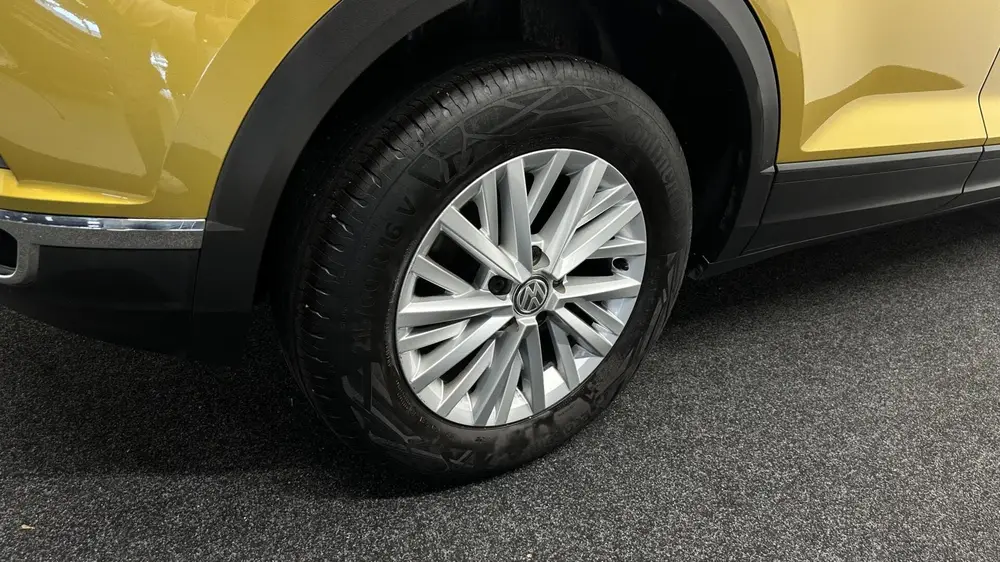Volkswagen T-Roc 1.0 TSI Style Business PANO LM TREKHAAK DAB uit 2020, foto 15
