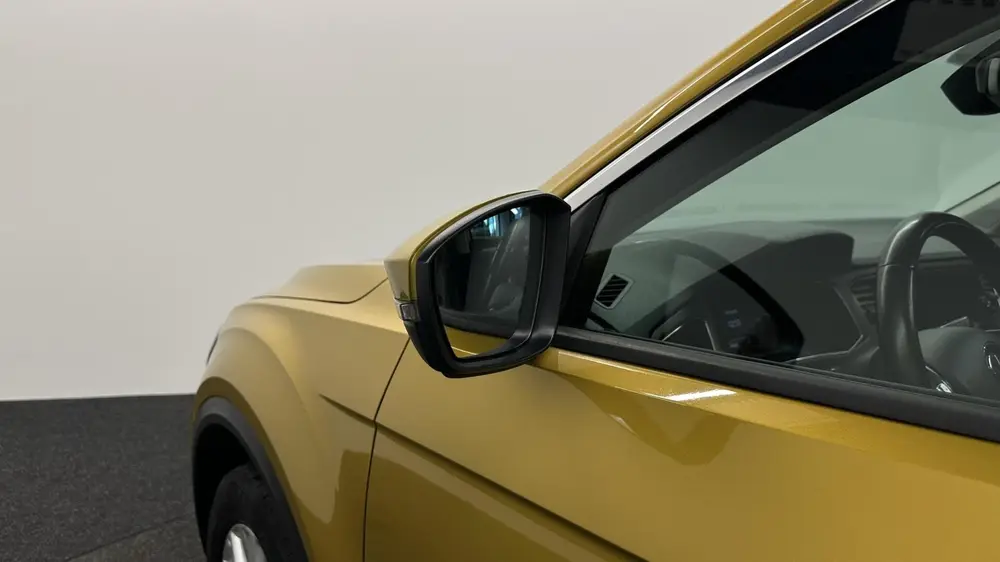 Volkswagen T-Roc 1.0 TSI Style Business PANO LM TREKHAAK DAB uit 2020, foto 17