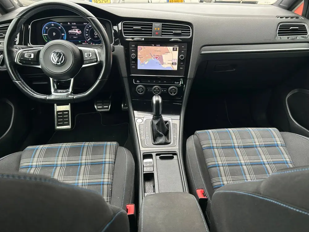 Volkswagen GOLF 1.4 TSI PHEV GTE Virtual/LED/AdaptiveCruise uit 2020, foto 11