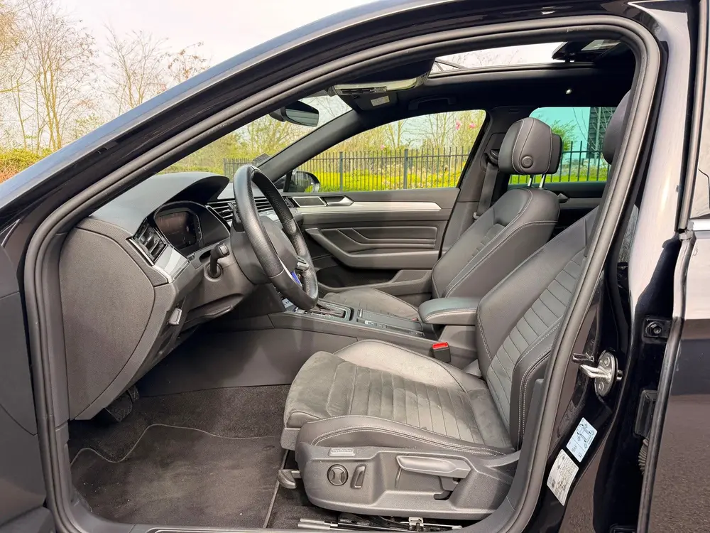 Volkswagen Passat Variant 1.4 TSI PHEV GTE PANO/DAK VIRTUAL uit 2022, foto 3