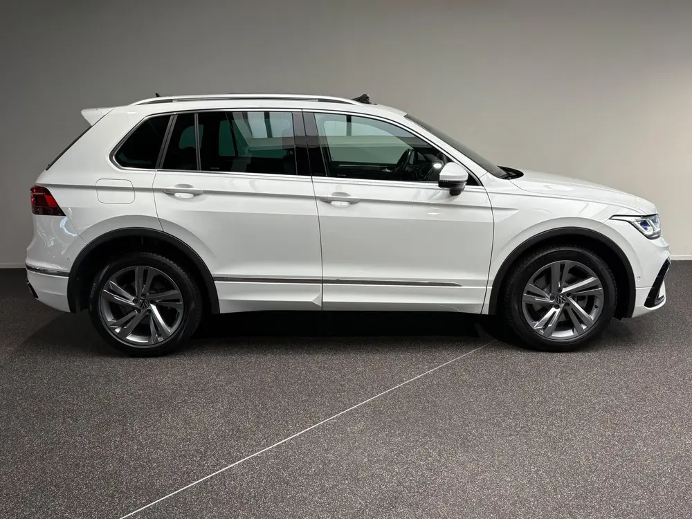 Volkswagen Tiguan 1.4 TSI eHybrid R-Line | Panoramadak | 360 uit 2023, foto 15