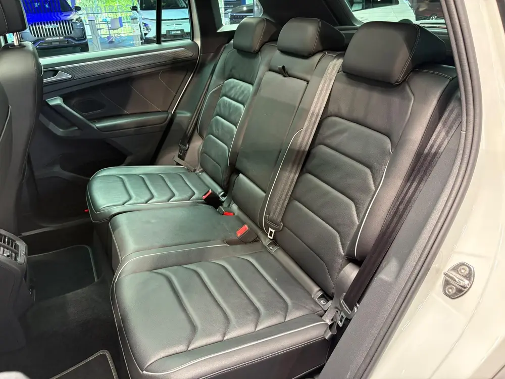 Volkswagen Tiguan 1.4 TSI eHybrid R-Line | Panoramadak | 360 uit 2023, foto 6