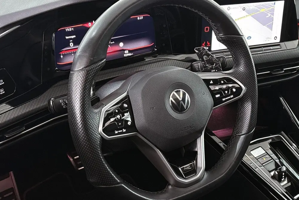 Volkswagen Golf 1.5 eTSI R-Line Panoramadak Stoel-Stuurverwa uit 2023, foto 12