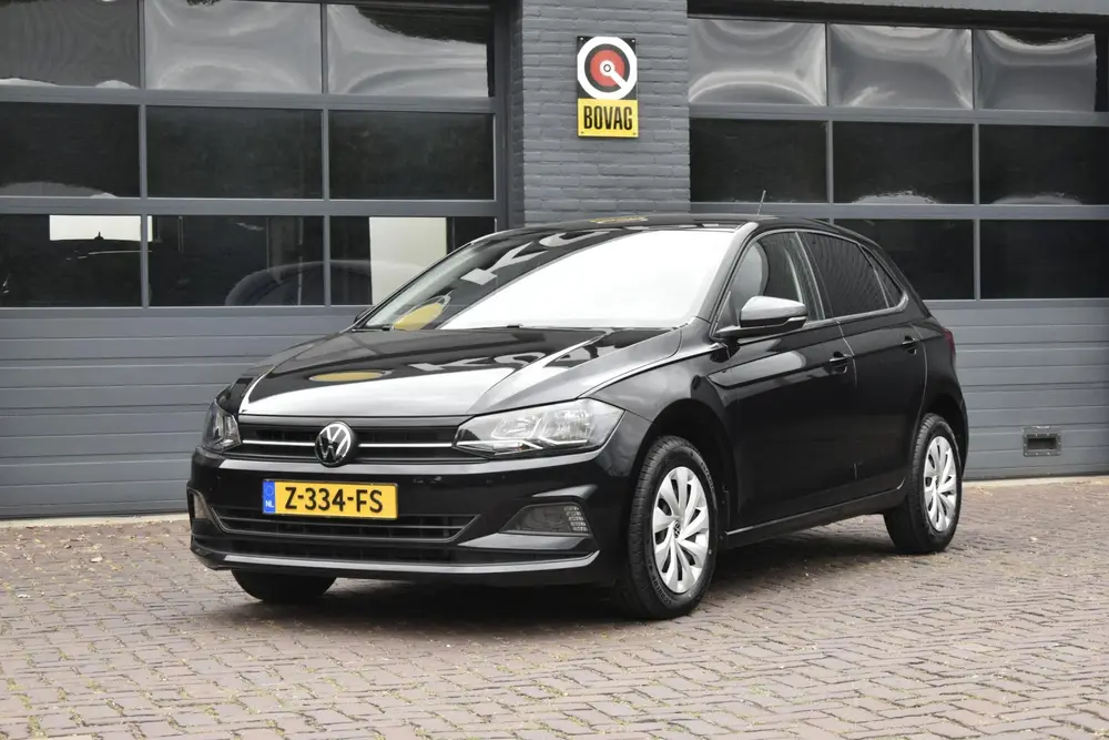 Volkswagen Polo 1.0 TSI Comfortline Business uit 2021, foto 2
