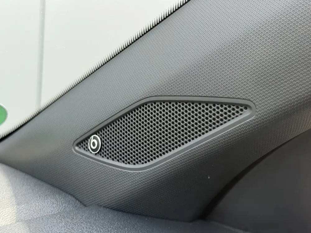 Volkswagen T-Cross 1.0 TSI Style R-Line AUTOMAAT VIRTUAL BEA uit 2019, foto 19