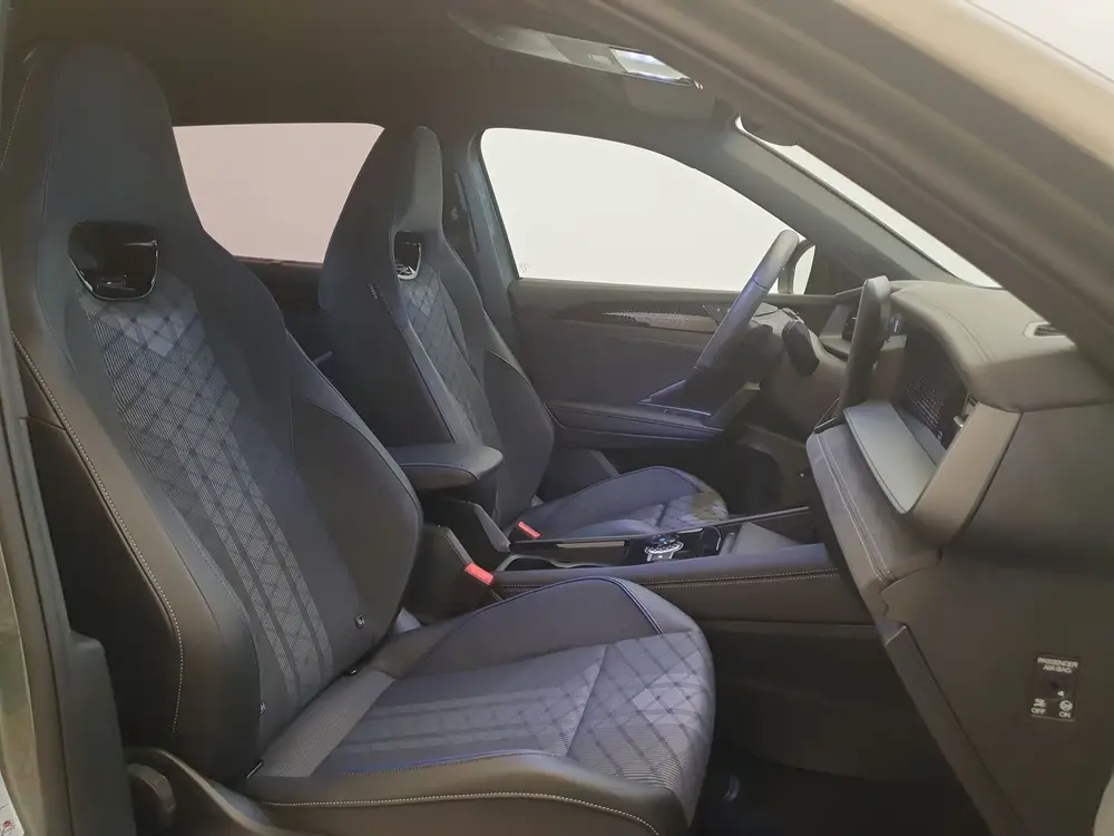 Volkswagen Tayron 1.5 eHybrid 204pk DSG/AUT R-Line Wegklapba uit 2025, foto 3