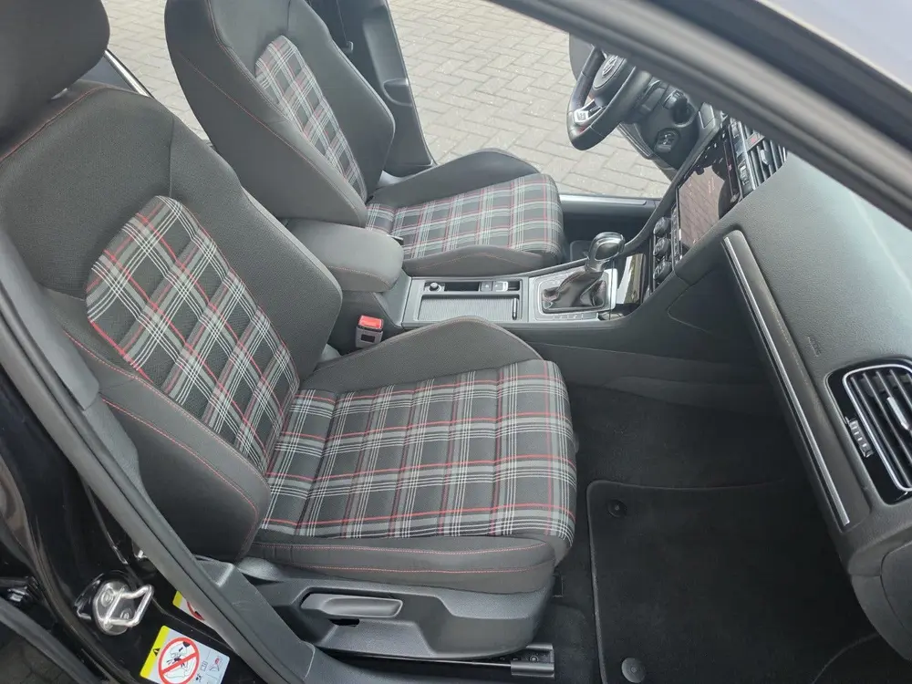 Volkswagen Golf VII Golf GTI 2.0 TSI 290pk 7-DSG 2019 Zwart uit 2019, foto 11