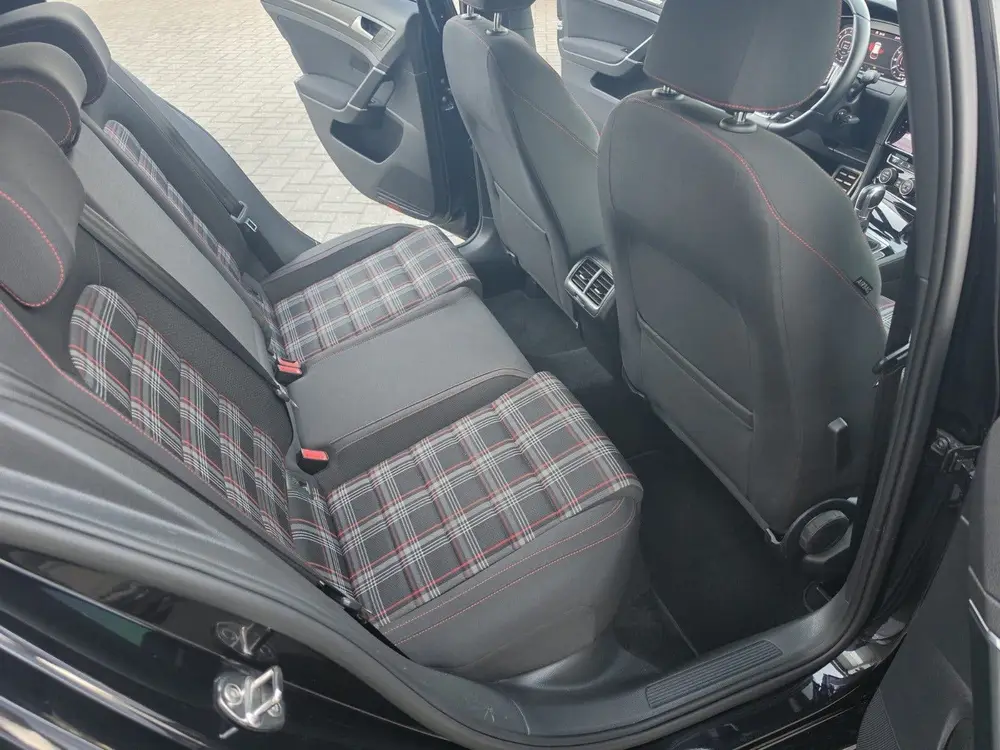 Volkswagen Golf VII Golf GTI 2.0 TSI 290pk 7-DSG 2019 Zwart uit 2019, foto 13
