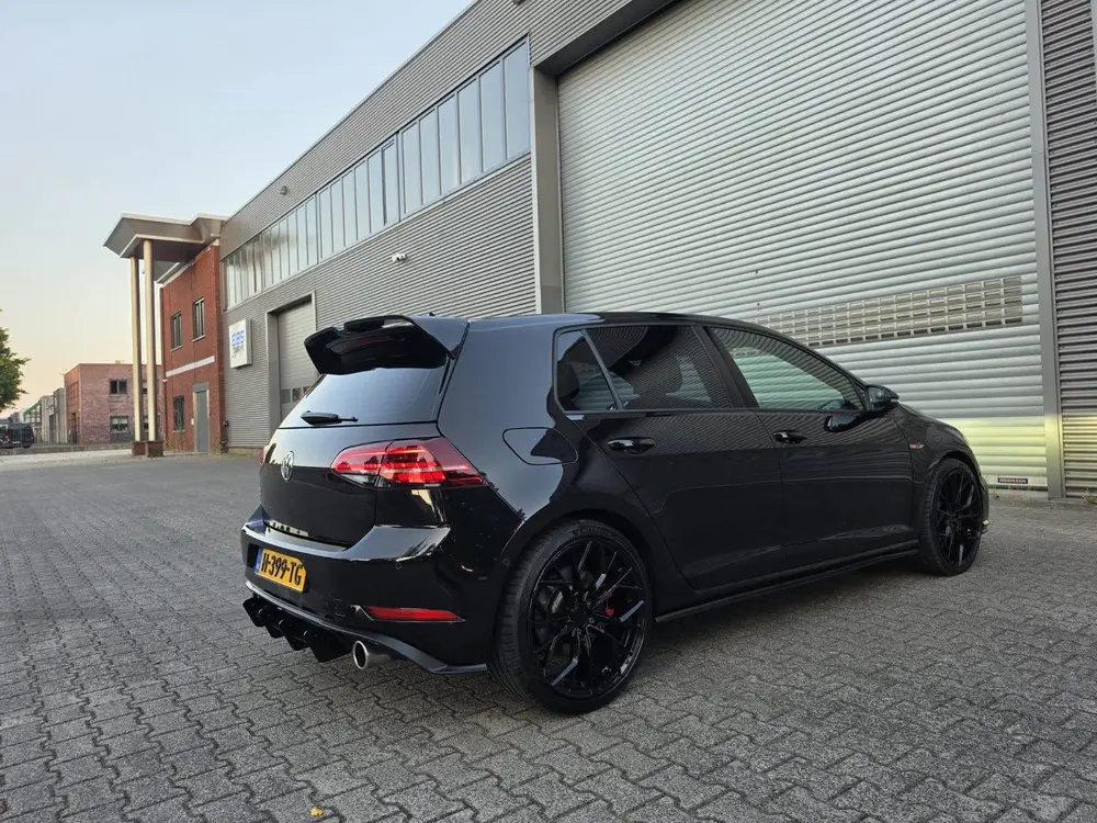 Volkswagen Golf VII Golf GTI 2.0 TSI 290pk 7-DSG 2019 Zwart uit 2019, foto 4
