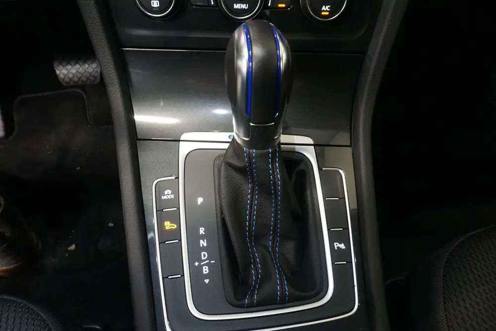 Volkswagen E-Golf Edition Navigatie Climate Control Parkeer uit 2019, foto 13