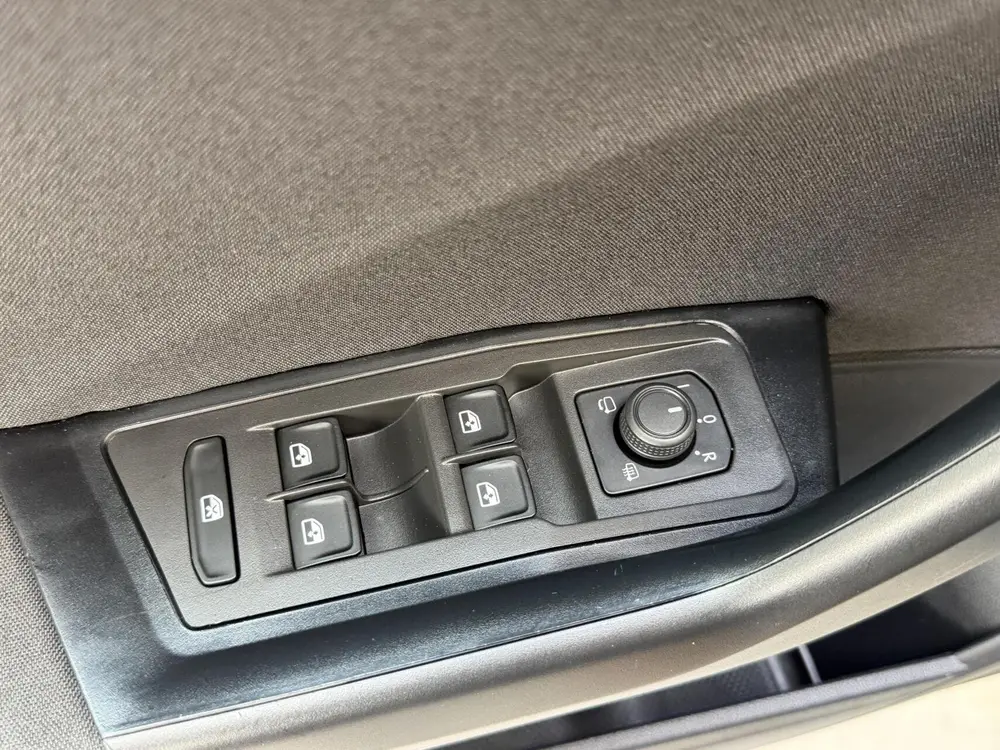 Volkswagen T-Roc 1.0 TSI Life 75 Edition Apple CarPlay/Andro uit 2022, foto 4