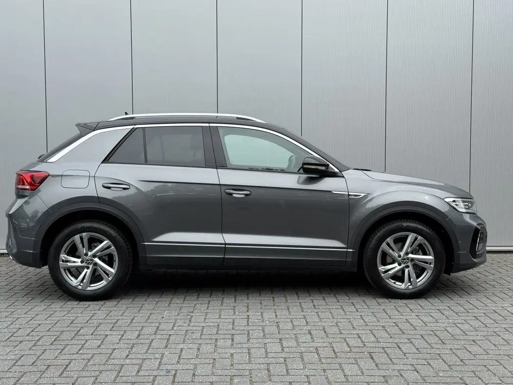 Volkswagen T-Roc 1.5 TSI R-Line Carplay Camera Led Acc Trekh uit 2025, foto 4