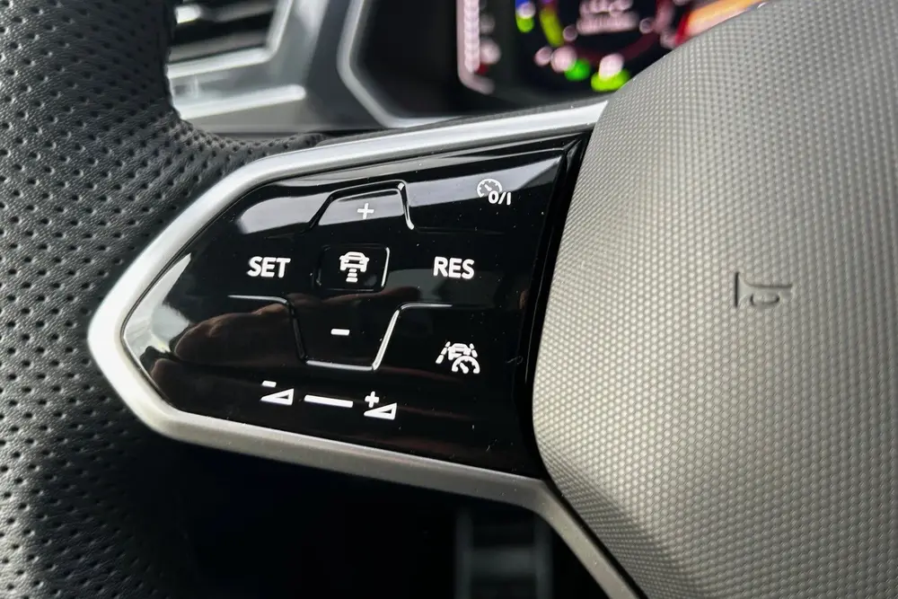 Volkswagen Tiguan 1.4 TSI eHybrid R-Line 245pk PANO TREKHAAK uit 2021, foto 10