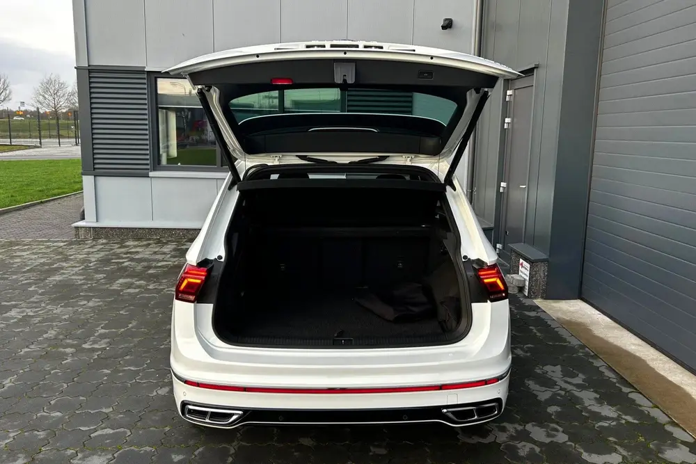 Volkswagen Tiguan 1.4 TSI eHybrid R-Line 245pk PANO TREKHAAK uit 2021, foto 16