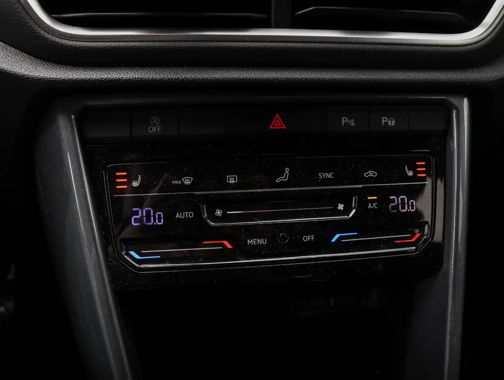 Volkswagen T-Roc 1.0 TSI Style 110PK Alcantara stoelen Camer uit 2022, foto 13