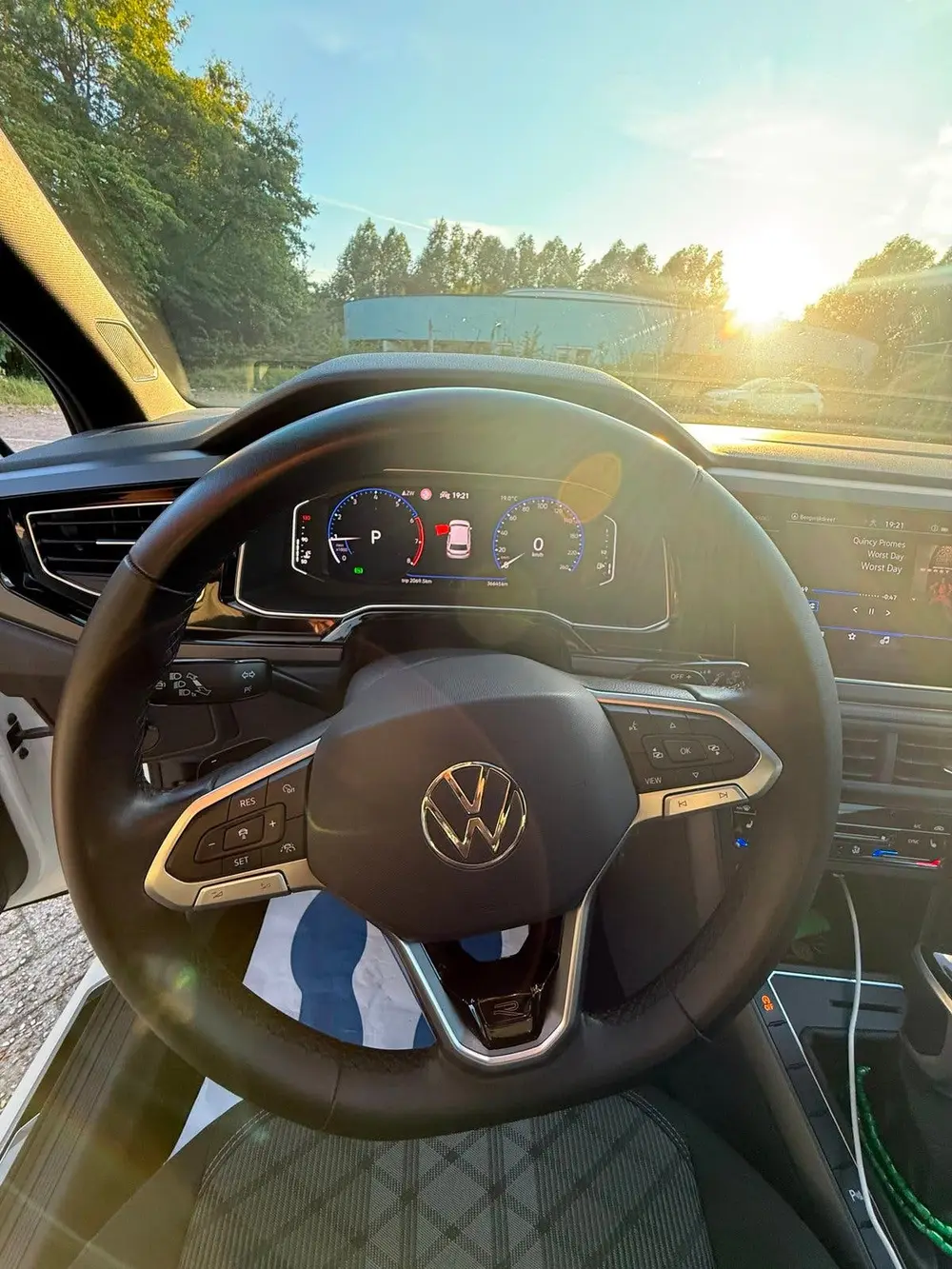 Volkswagen Polo 1.0 TSI 110PK DSG-7 R-Line Pano | 2023 | Wit uit 2023, foto 10