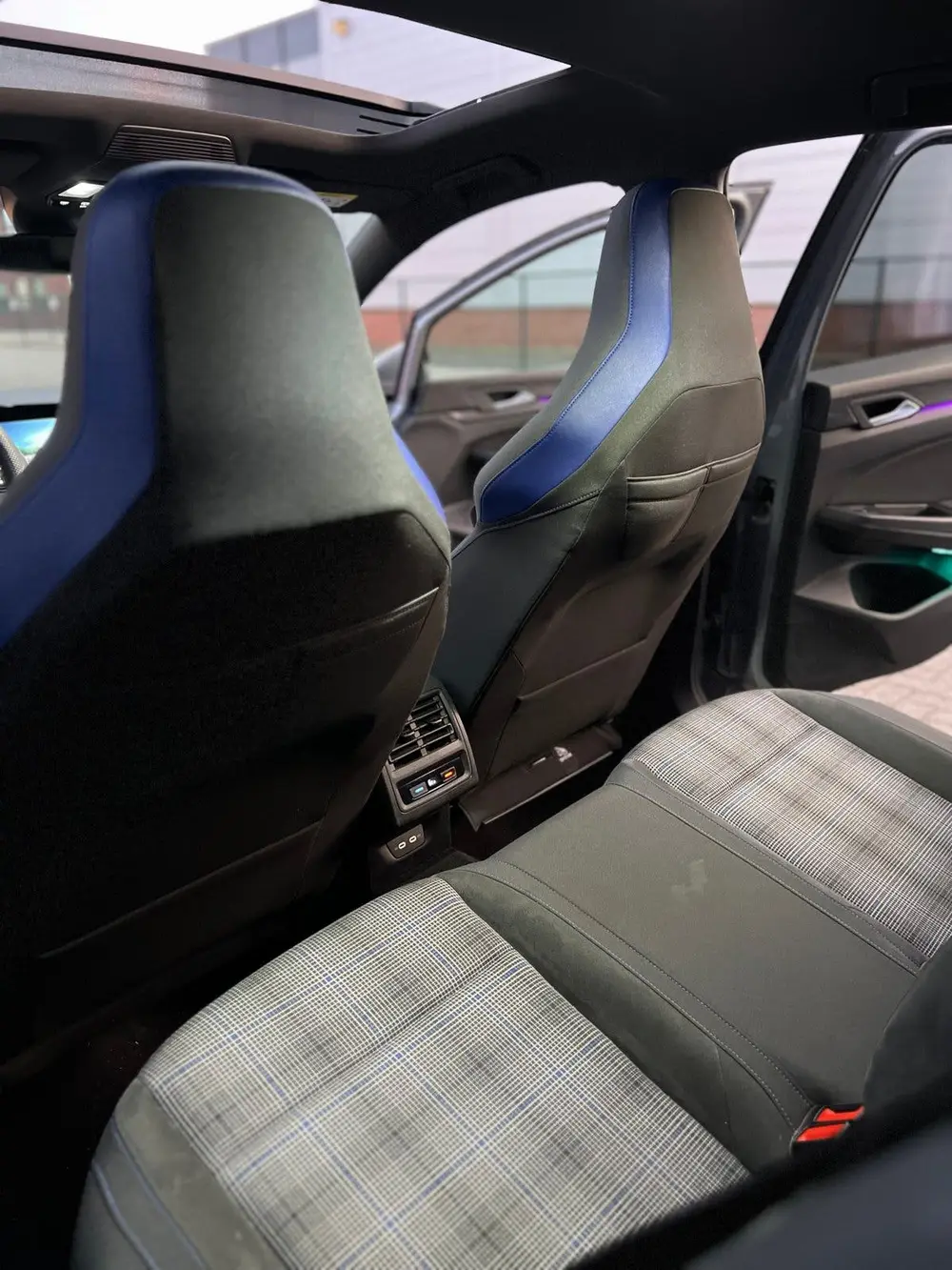Volkswagen Golf 1.4 Ehybrid 245pk DSG 2021 Grijs uit 2021, foto 10