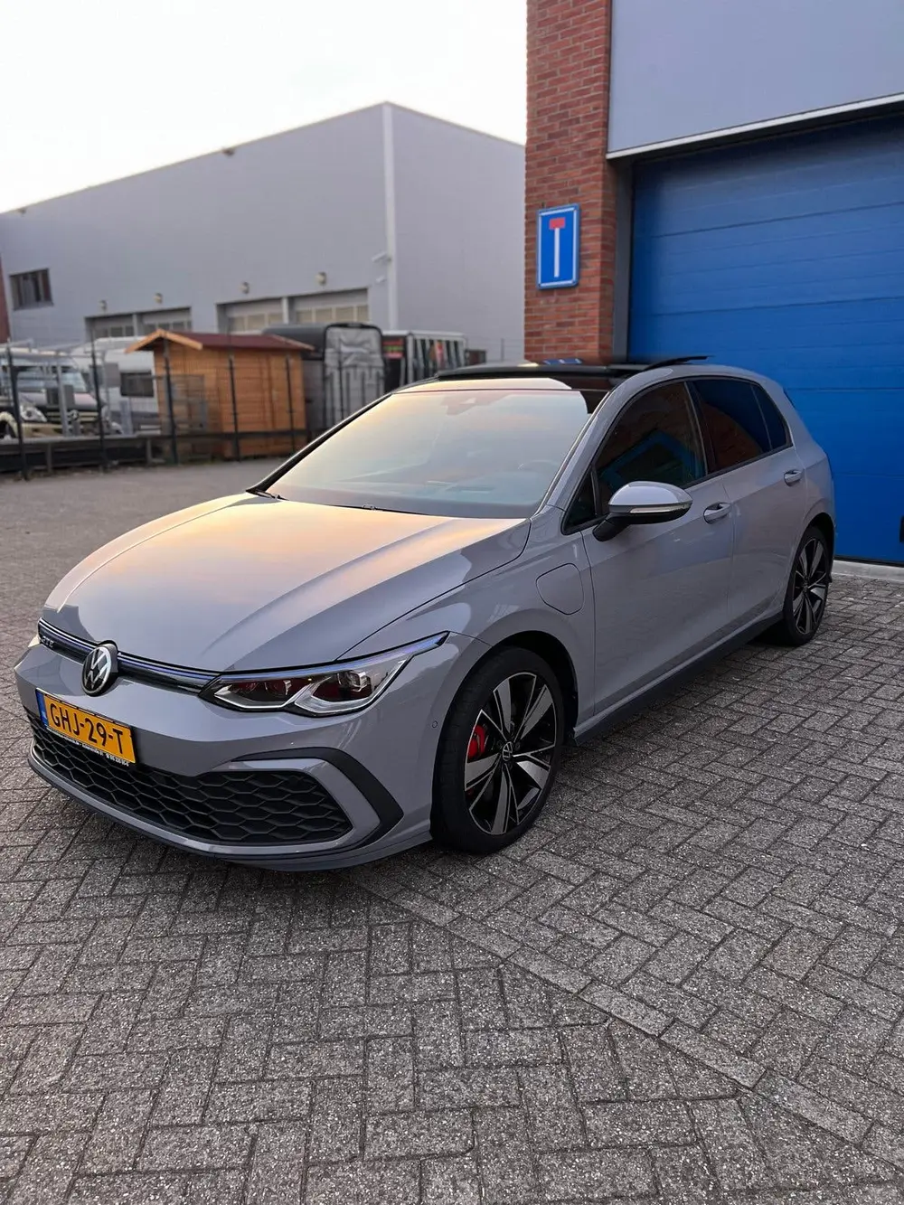 Volkswagen Golf 1.4 Ehybrid 245pk DSG 2021 Grijs uit 2021, foto 2