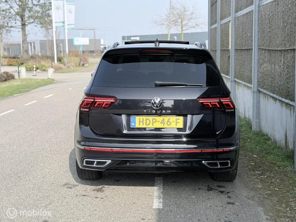 Volkswagen Tiguan 1.5 TSI R-Line Business+ PANO/360•CAMERA uit 2020, foto 10