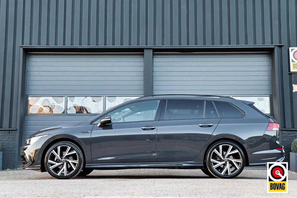 Volkswagen Golf Variant 1.5 eTSI R-Line /LED/IQ-LIGHT/SFEERV uit 2022, foto 2
