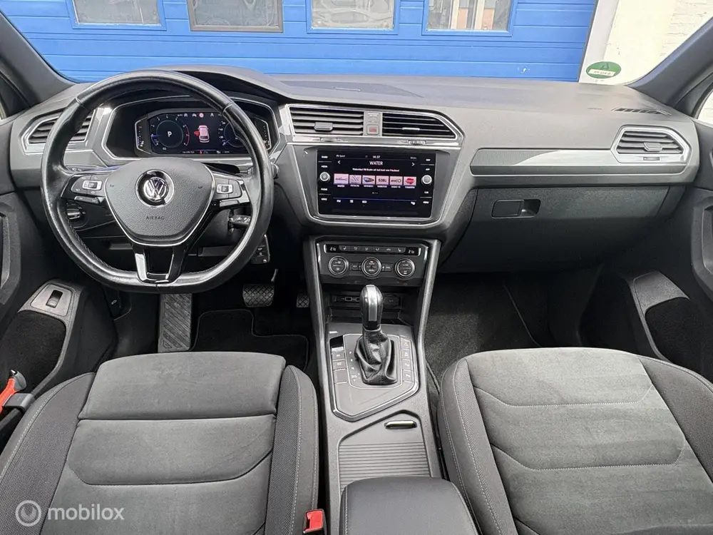 Volkswagen Tiguan 1.5 TSI ACT Highline Business R|Trekhaak|A uit 2019, foto 2