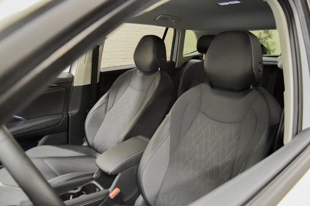 Volkswagen Tiguan 2025 eHybrid 204 pk DSG goal editie uit 2025, foto 9