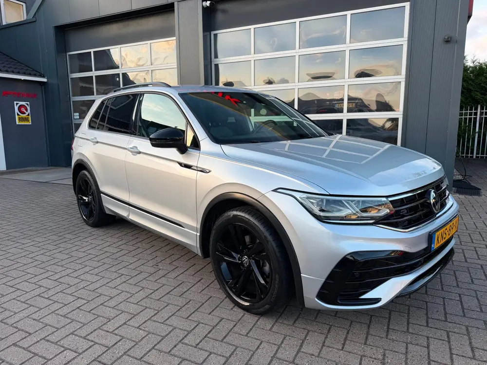 Volkswagen TIGUAN 1.5 TSI R-Line Business+/ ACC / Black Pack uit 2021, foto 2