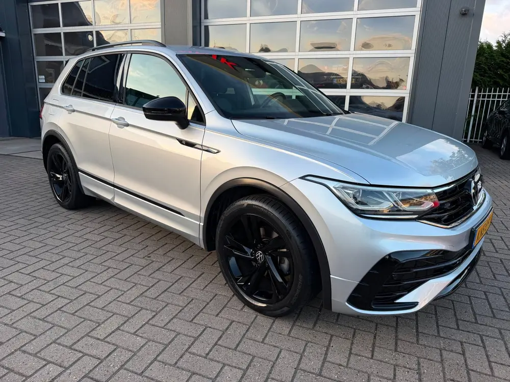 Volkswagen TIGUAN 1.5 TSI R-Line Business+/ ACC / Black Pack uit 2021, foto 6