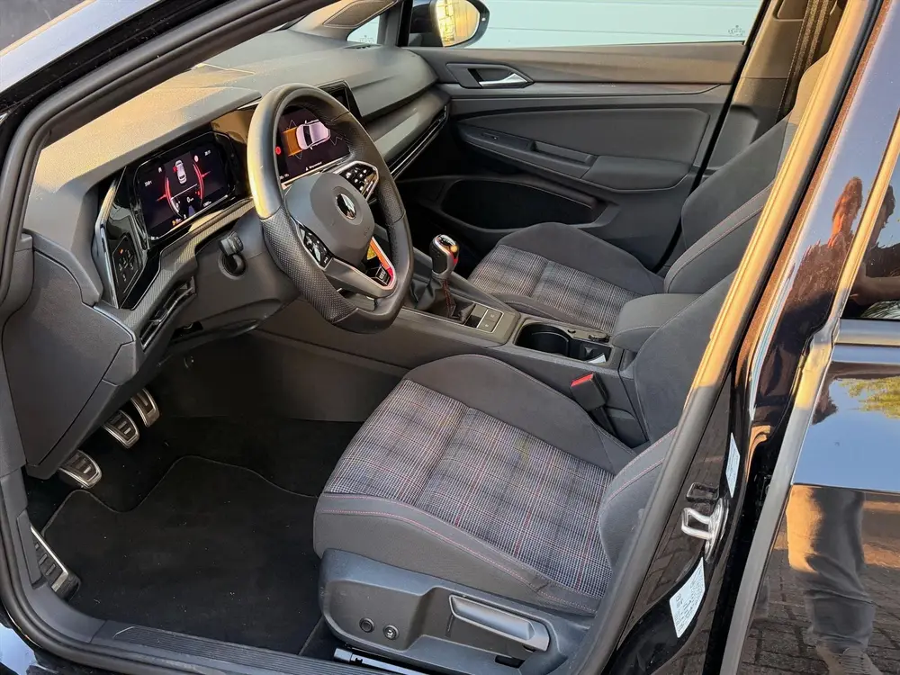 Volkswagen Golf 2.0 TSI 245pk handbak 17000km! uit 2022, foto 11