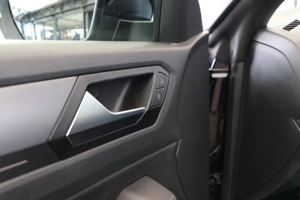 Volkswagen T-Roc Cabrio 1.5 TSI R-Line / Car-play + Camera / uit 2020, foto 10