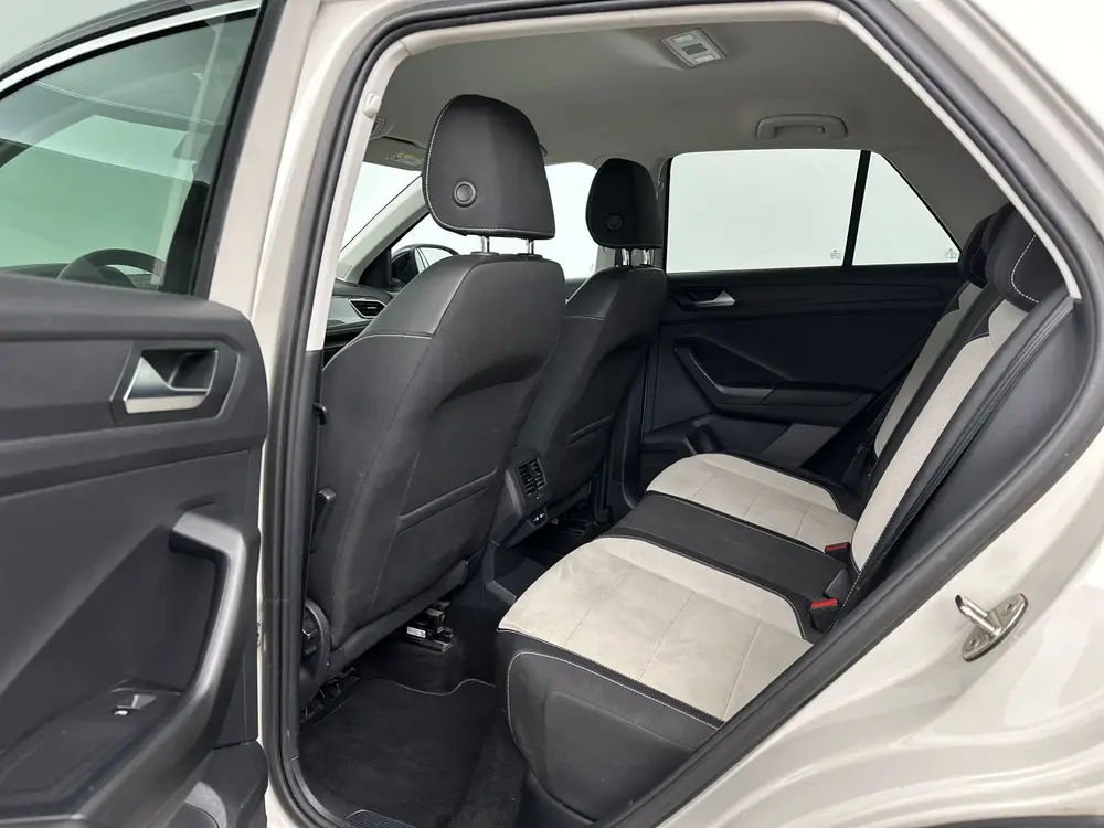 Volkswagen T-Roc 1.5 TSI Style VIRTUAL COCKPIT - CARPLAY - 1 uit 2022, foto 8