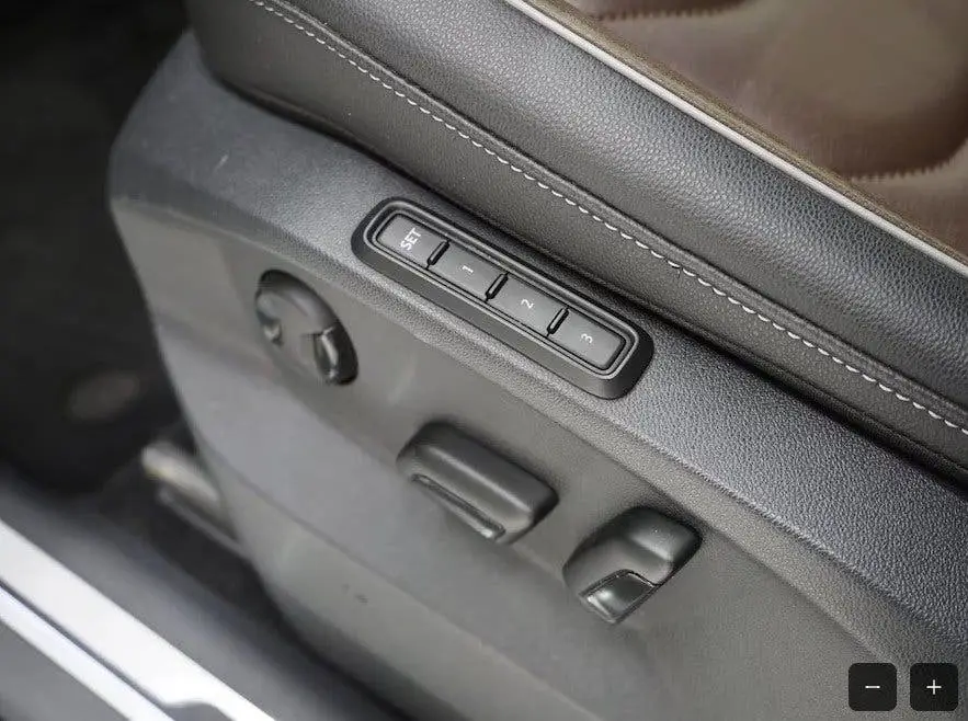 Volkswagen Polo Tiguan hybride 2021 uit 2021, foto 13