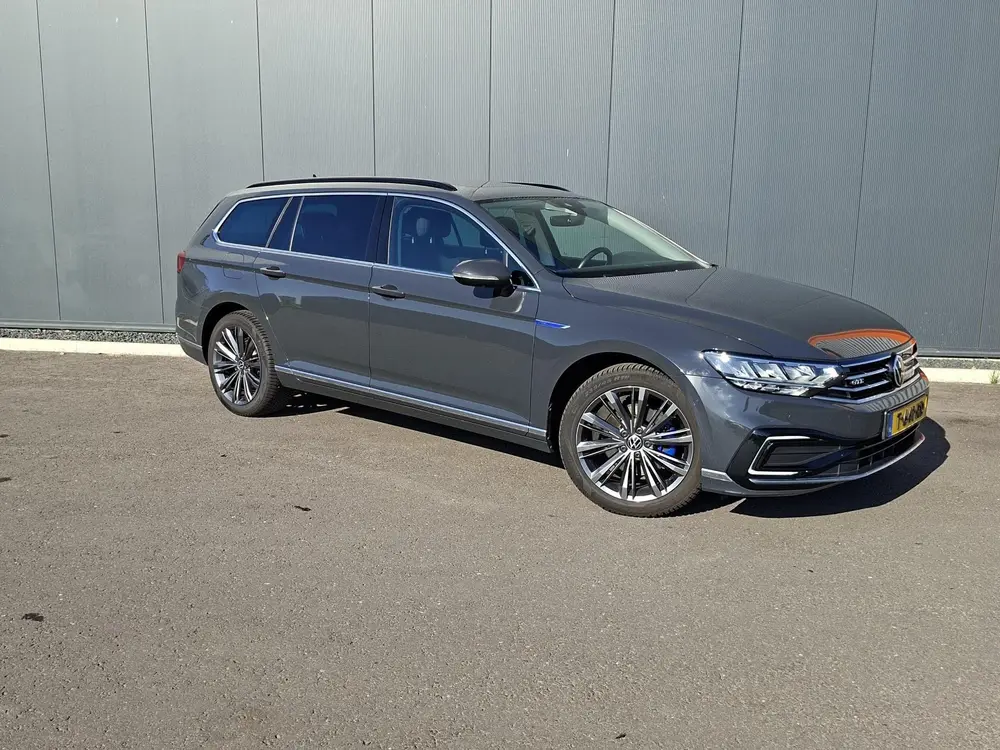 Volkswagen Passat Variant 1.4 TSI PHEV GTE Business panorama uit 2020, foto 5