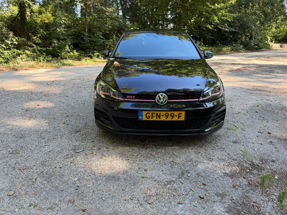 Volkswagen Golf 2.0 TSI 245pk 7-DSG 2019 Zwart uit 2019, foto 5