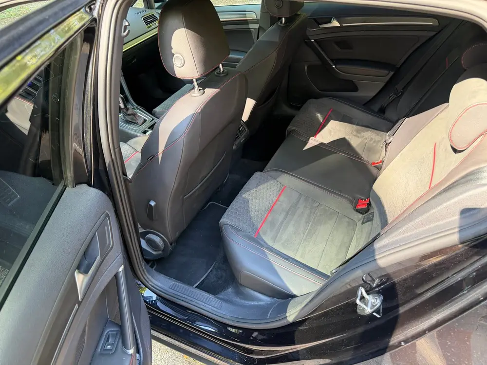 Volkswagen Golf 2.0 TSI 245pk 7-DSG 2019 Zwart uit 2019, foto 9