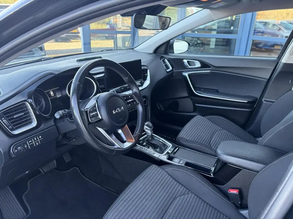 Kia (Pro) Cee D Ceed Sportswagon 1.6 GDI PHEV DynamicPlusLine Automaat uit 2023, foto 2