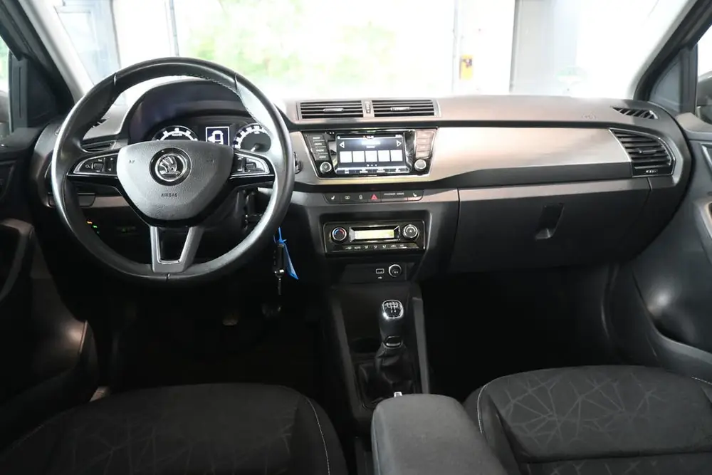 Skoda Fabia Combi 1.0 TSI Clever Clima Navigatie Panoramadak uit 2019, foto 2