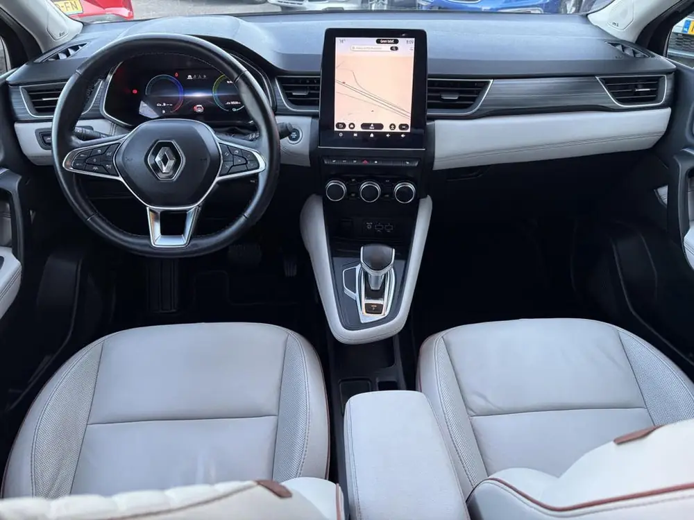 Renault Captur 1.6 E-Tech Hybrid 145 Initiale Paris Automaat uit 2022, foto 2