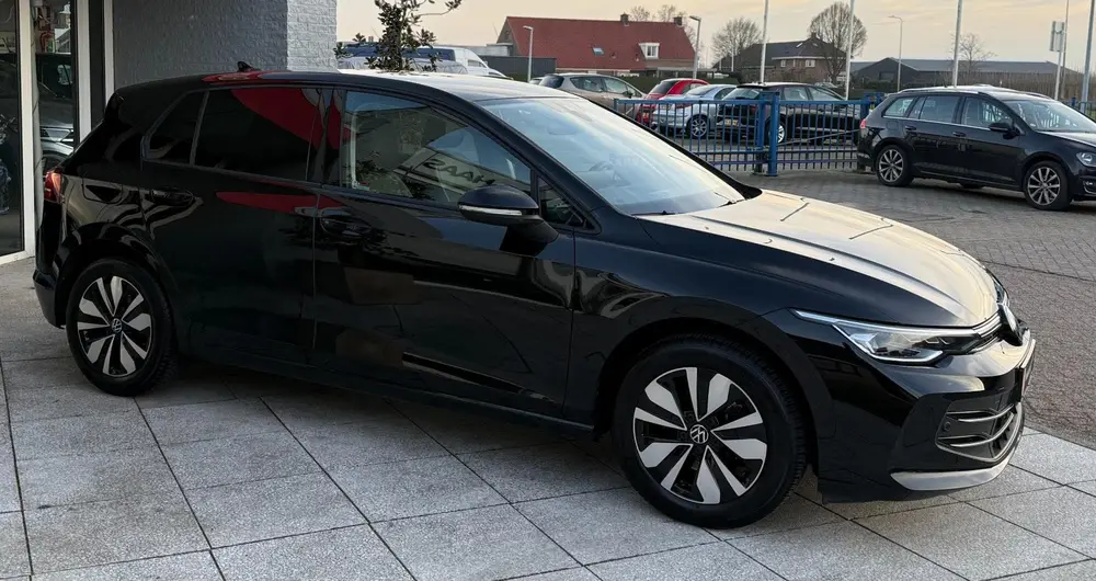 Volkswagen Golf 1.5 eTSI Life Edition uit 2024, foto 4