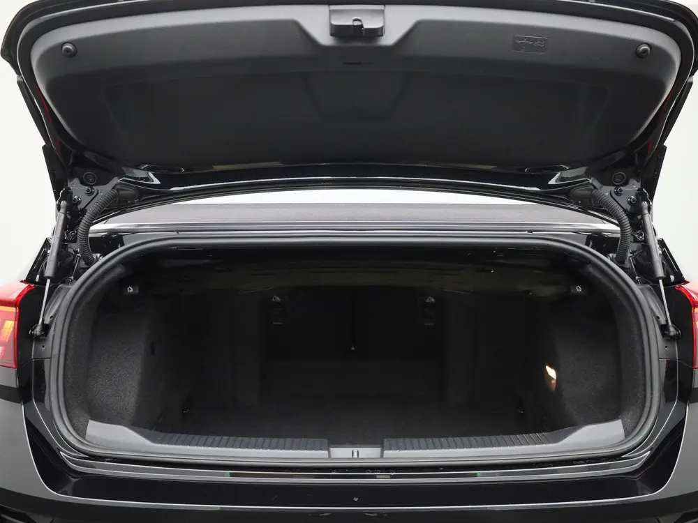 Volkswagen T-Roc Cabrio 1.5 TSI R-Line 150 PK| Navigatie | S uit 2025, foto 14