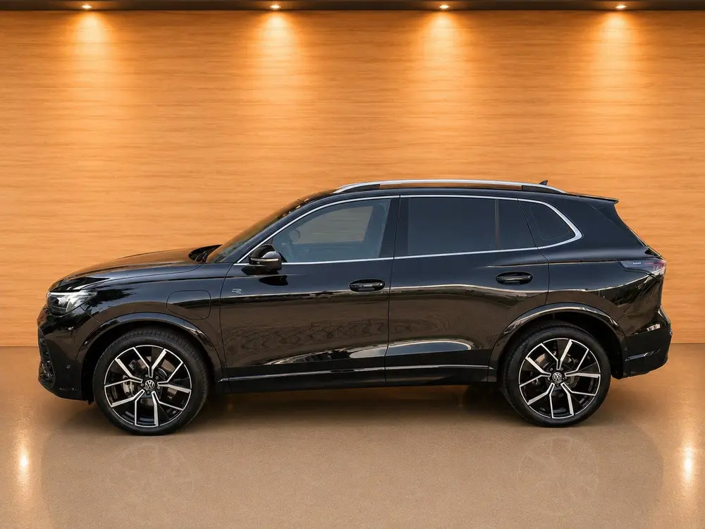 Volkswagen Tiguan 1.5 PLUG-IN R-Line Edition MASSAGE STOELEN uit 2024, foto 3