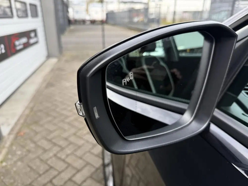 Volkswagen T-Roc 1.5 TSI Sport uit 2021, foto 10