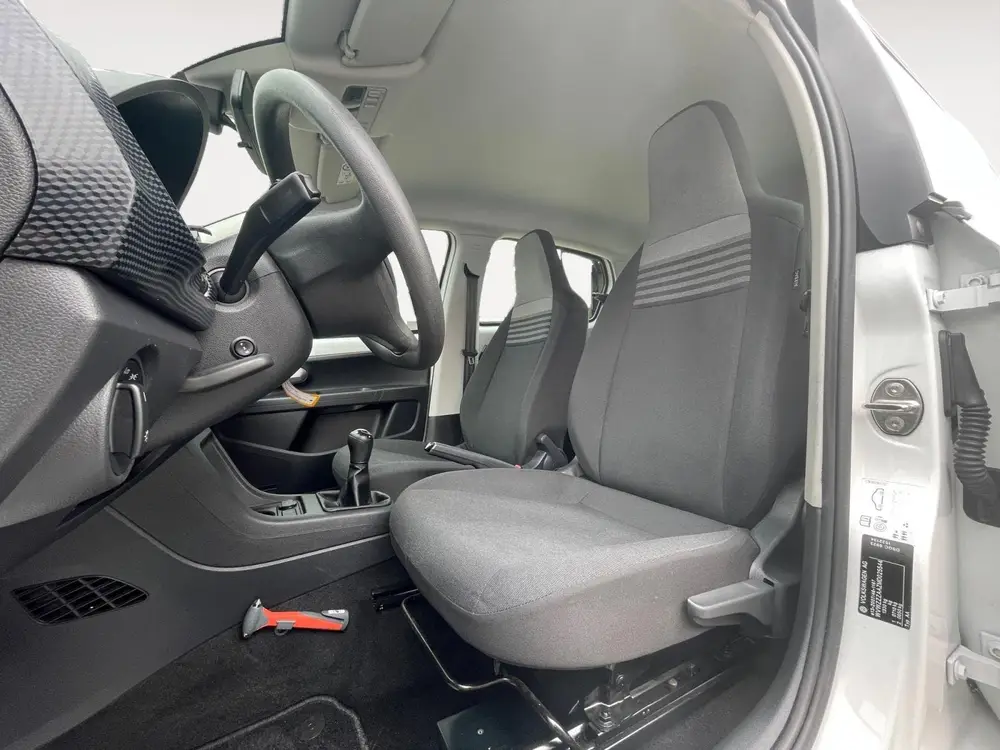 Volkswagen Up! 1.0 65PK | Climate Control| Parkeersensoren| uit 2021, foto 13