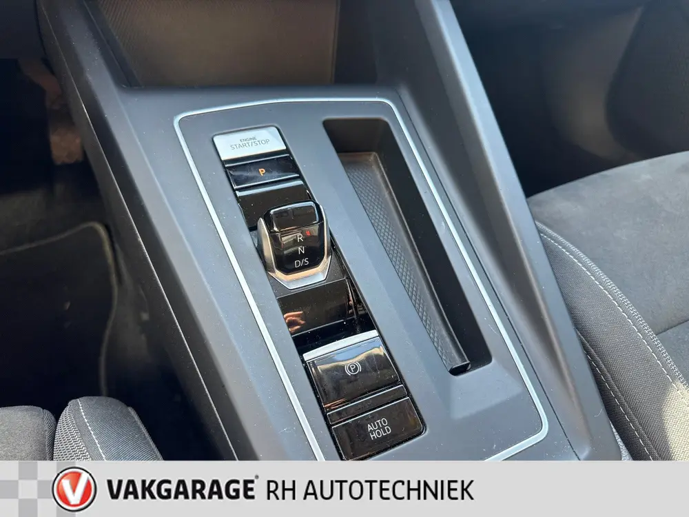 Volkswagen Golf 1.4 eHybrid Style uit 2021, foto 10