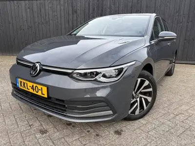 Volkswagen Golf 1.4 eHybrid Style (bj 2022, automaat) uit 2022
