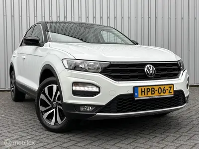 Volkswagen T-Roc 1.5 TSI Active | Aut | Trekhaak | Camera | uit 2021