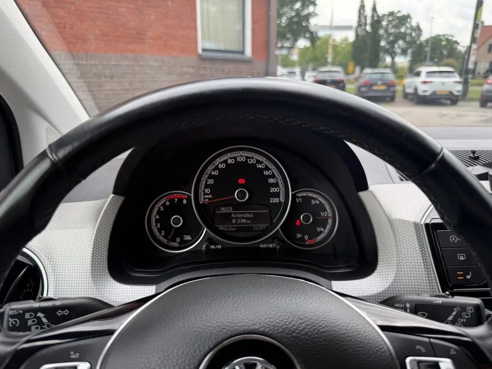 Volkswagen Up! 1.0 BMT high up!. | DAB | CRUISE | BLUETOOTH uit 2019, foto 18